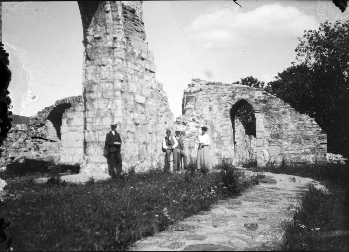Otto W. F. Mejlænder, Domkirkeruinen , Domkirkeodden, Hamar.