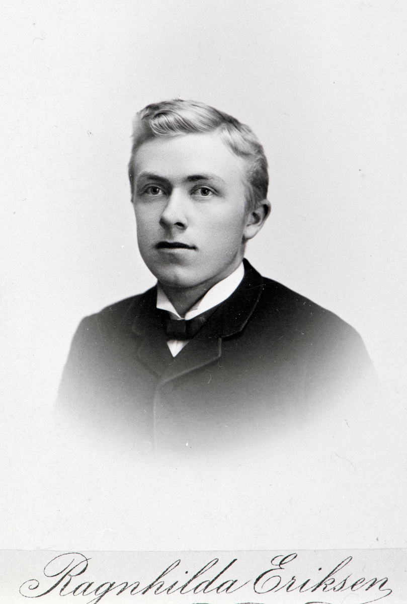 Anno Domkirkeodden, Portrett, Ivar Prestkvern (1871-1958), Gran på Hadeland. Lærer i norsk på Amtskolen, Ringsaker.