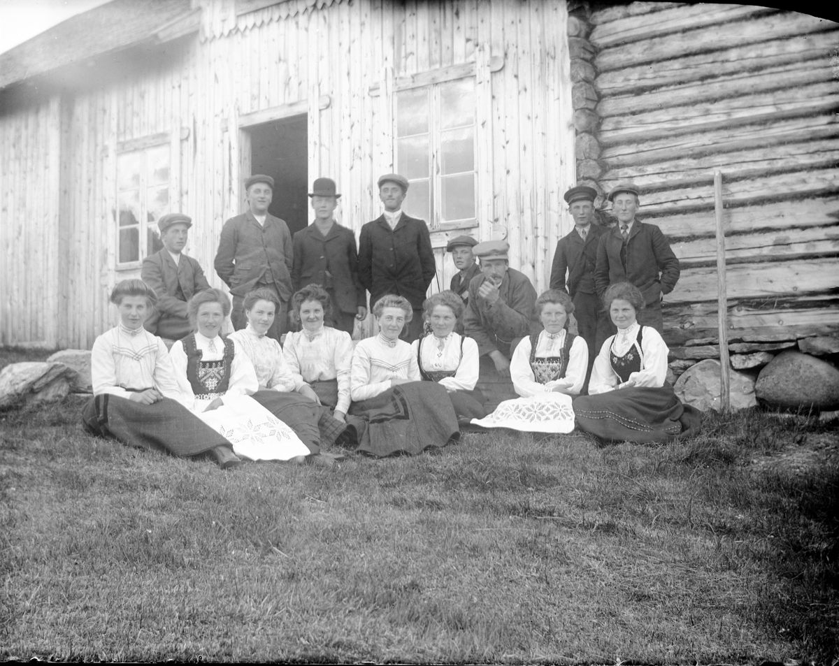 Anders O. Sørhuus, Gruppe med ungdommer