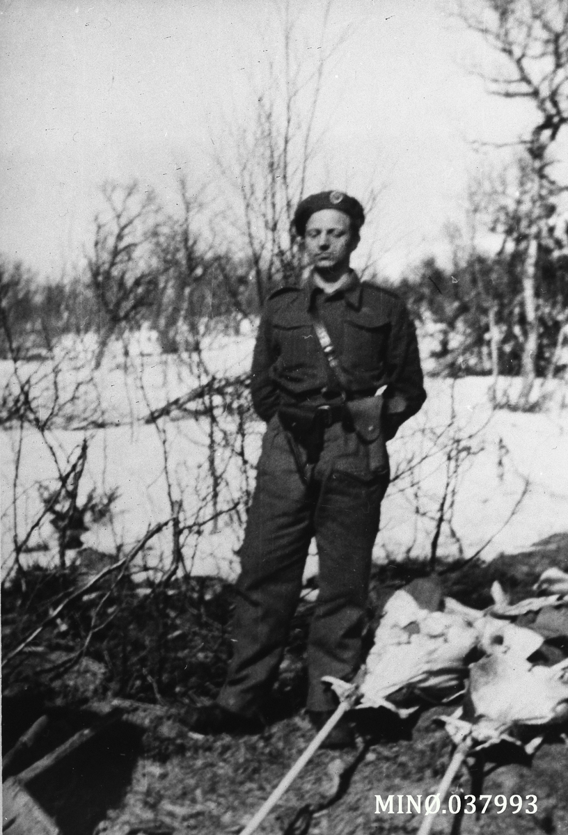 Oddvar Dobloug, Hans Lund ved pulk (canadisk pulk av merket Tomboga).