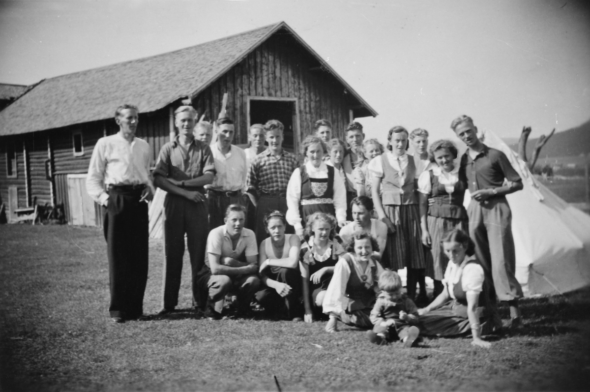 Ukjent, Ungdomslag på tur