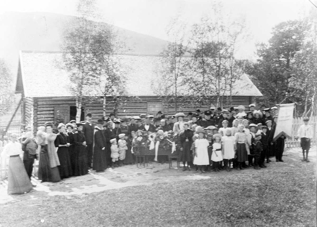 Ukjent, Begravelse ved Losjehuset "Ljosheim"
