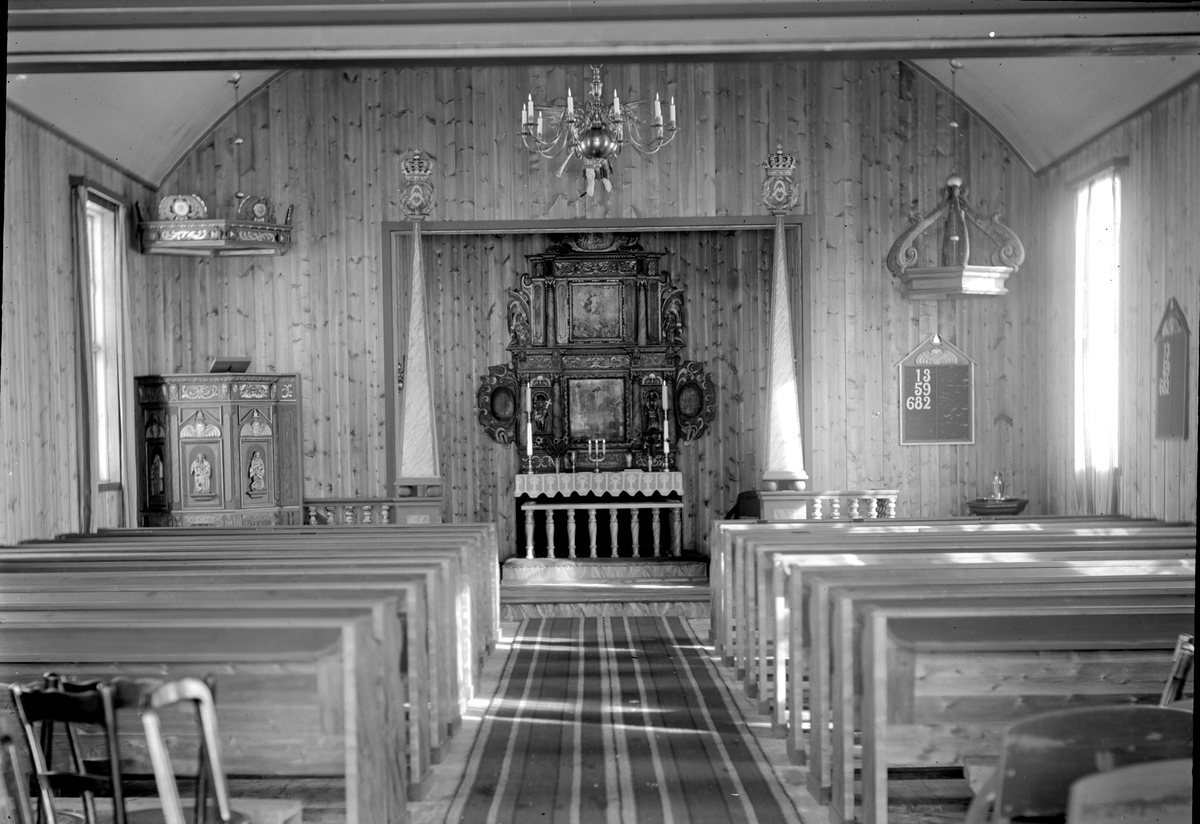 Jakob Jakobsen Engerdal, Interiør fra Tørberget kirke, Trysil. Kirken ble innviet i 1933.