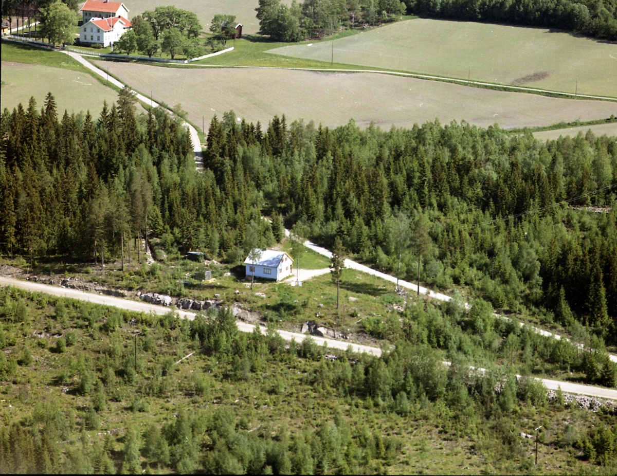 Widerøes Flyveselskap A/S, Bolighus