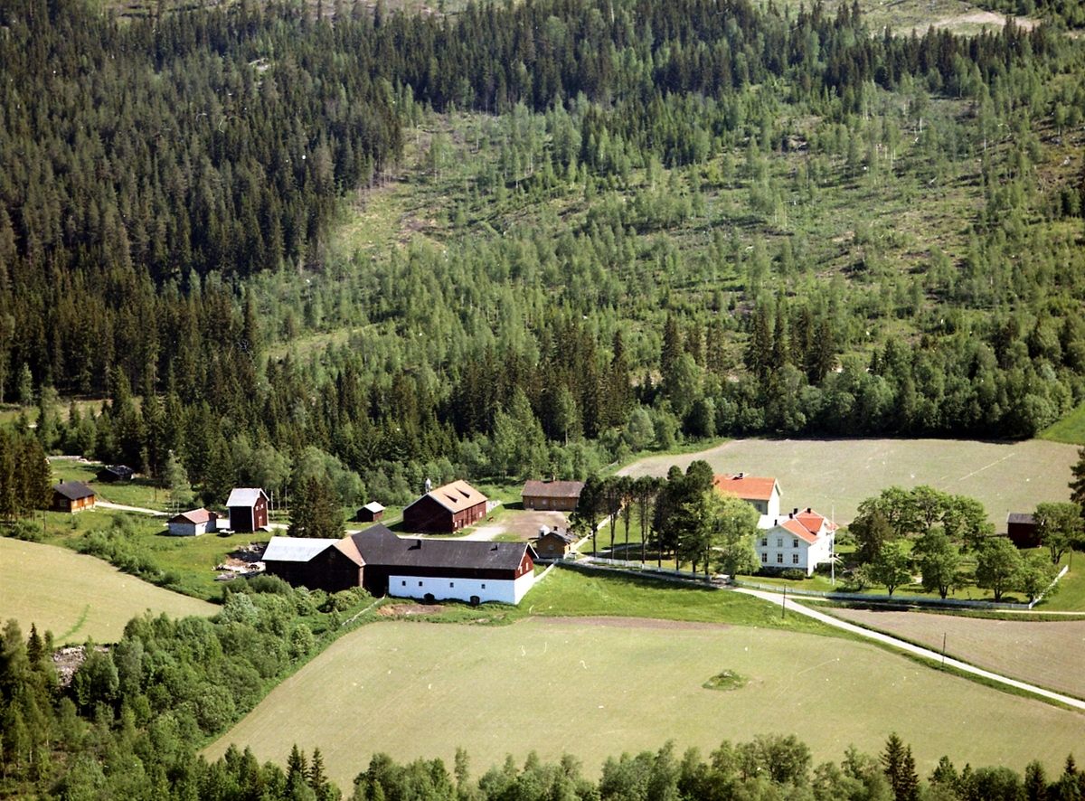 Widerøes Flyveselskap A/S, Gardsbruk