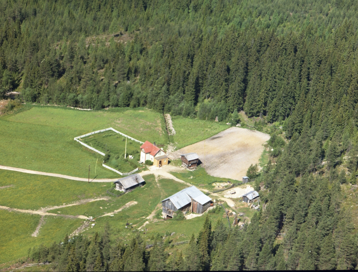 Widerøes Flyveselskap A/S, Gardsbruk