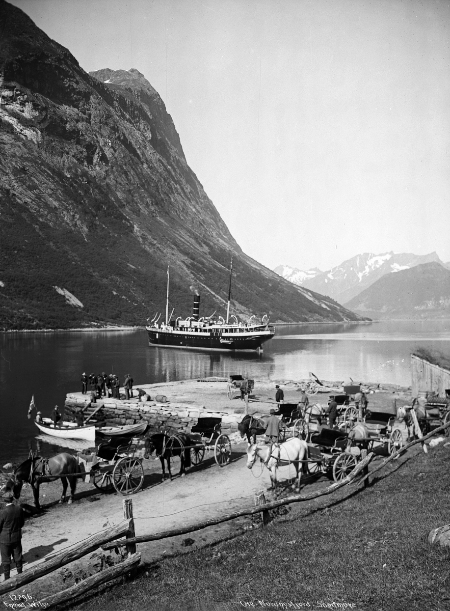 Anders Beer Wilse, Prot: Norangsfjord - Øie Mira landsetter Pasagerer 27/7 1910