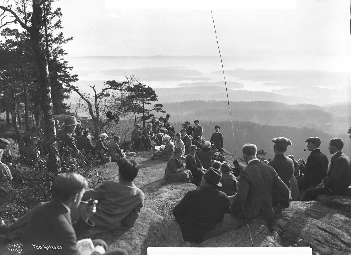 Anders Beer Wilse, Prot: Foreningen Friluftsliv og Kropskultur Konv: Paa Kolsaas, udover fjorden
