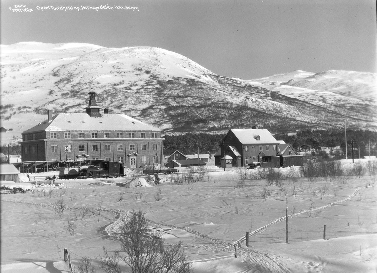 Anders Beer Wilse, Prot: Opdal Turisthotel og Jernbanestation