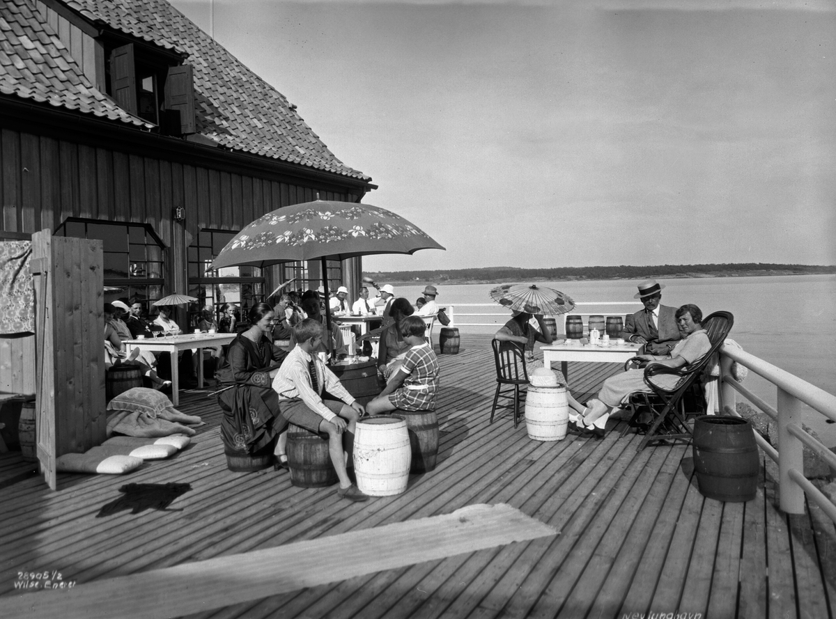 Anders Beer Wilse, Prot: Nevlunghavn, Sjøstua, eftermiddagskaffe