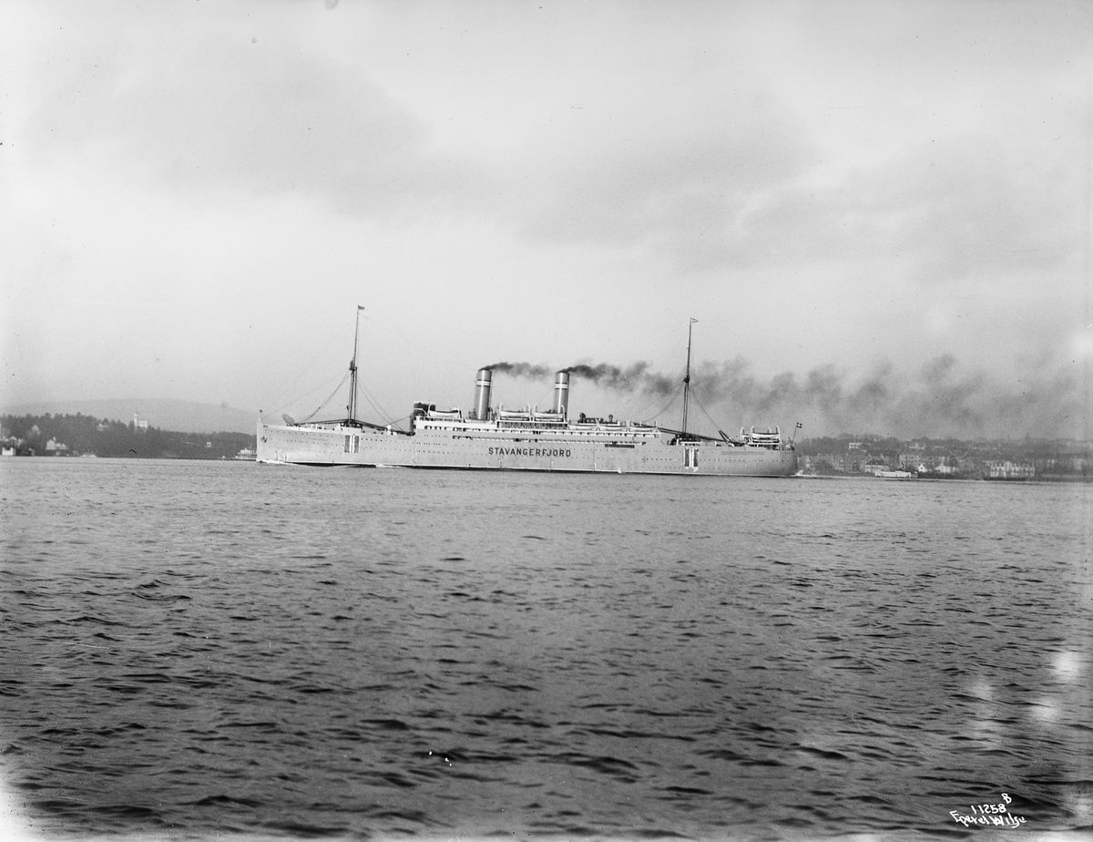Anders Beer Wilse, Prot: Stavangerfjord i fart