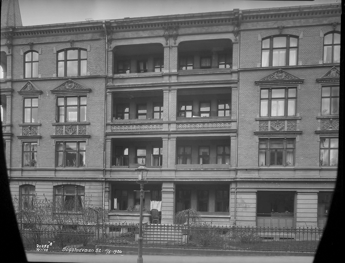 Anders Beer Wilse, Konv: Bogstadveien 52 (11/5-1926) fasade Sorgenfrigaten