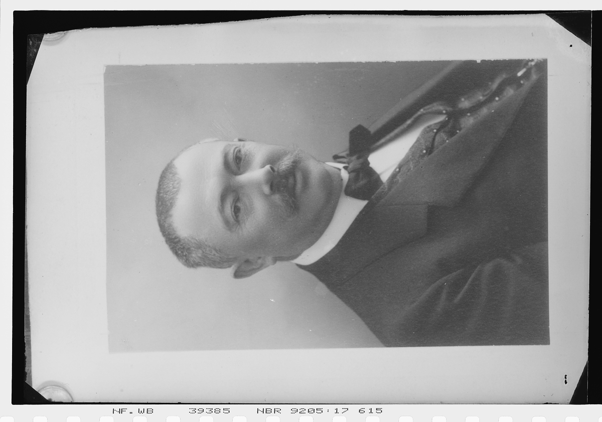 Anders Beer Wilse, Konv: Fru lensmand Olsen