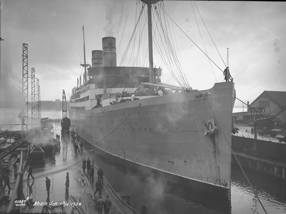 Anders Beer Wilse, Prot: Stavangerfjord gaar i Akers dok