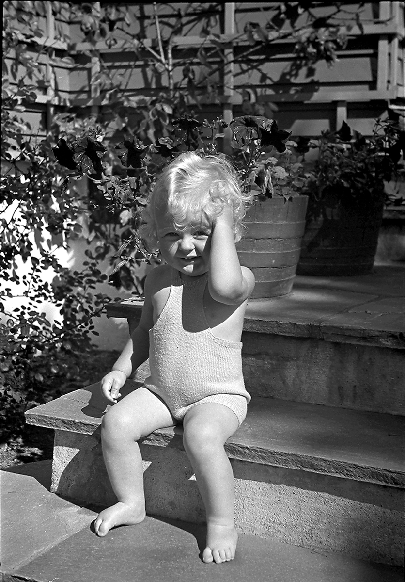 Anders Beer Wilse, Prot: protokoll finnes ikke Register: Larsen Petter barn Leica 17/8