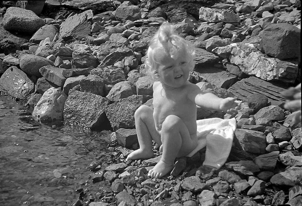 Anders Beer Wilse, Prot: protokoll finnes ikke Register: Larsen Petter barn Leica 17/8