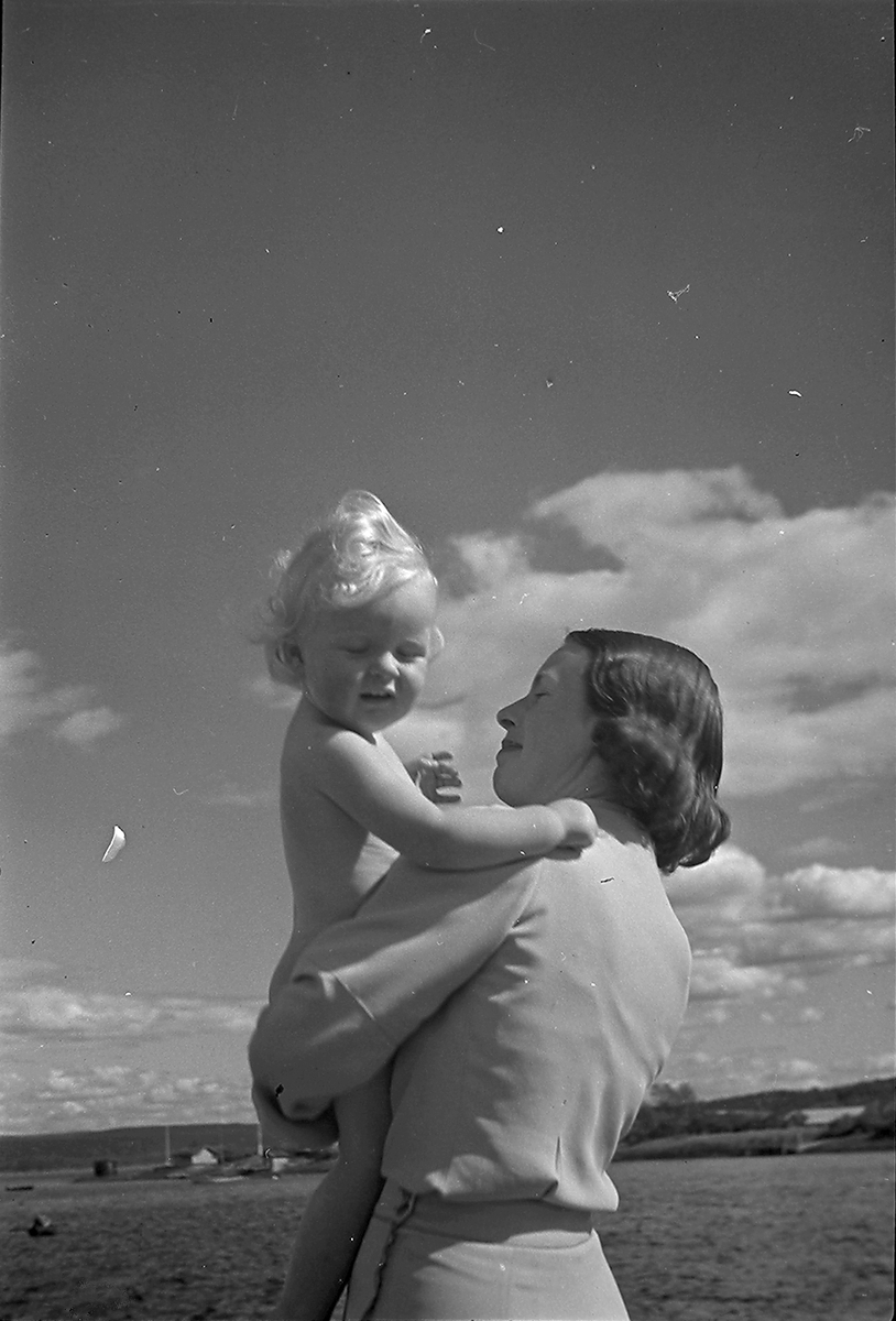 Anders Beer Wilse, Prot: protokoll finnes ikke Register: Larsen Petter barn Leica 17/8