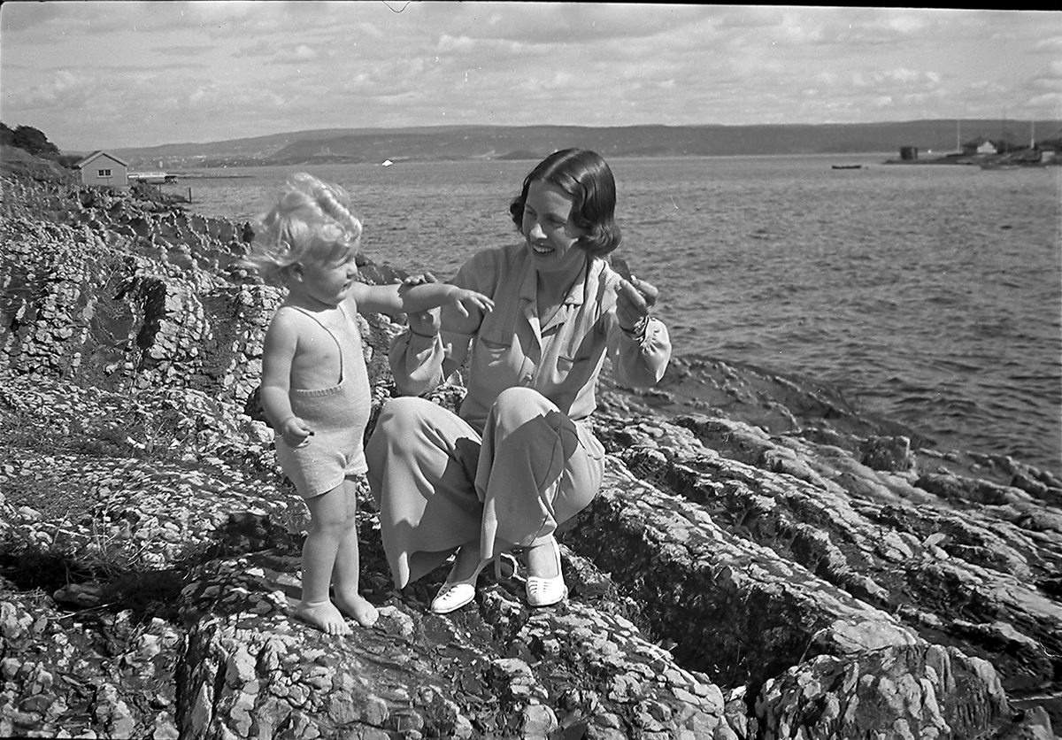 Anders Beer Wilse, Prot: protokoll finnes ikke Register: Larsen Petter barn Leica 17/8