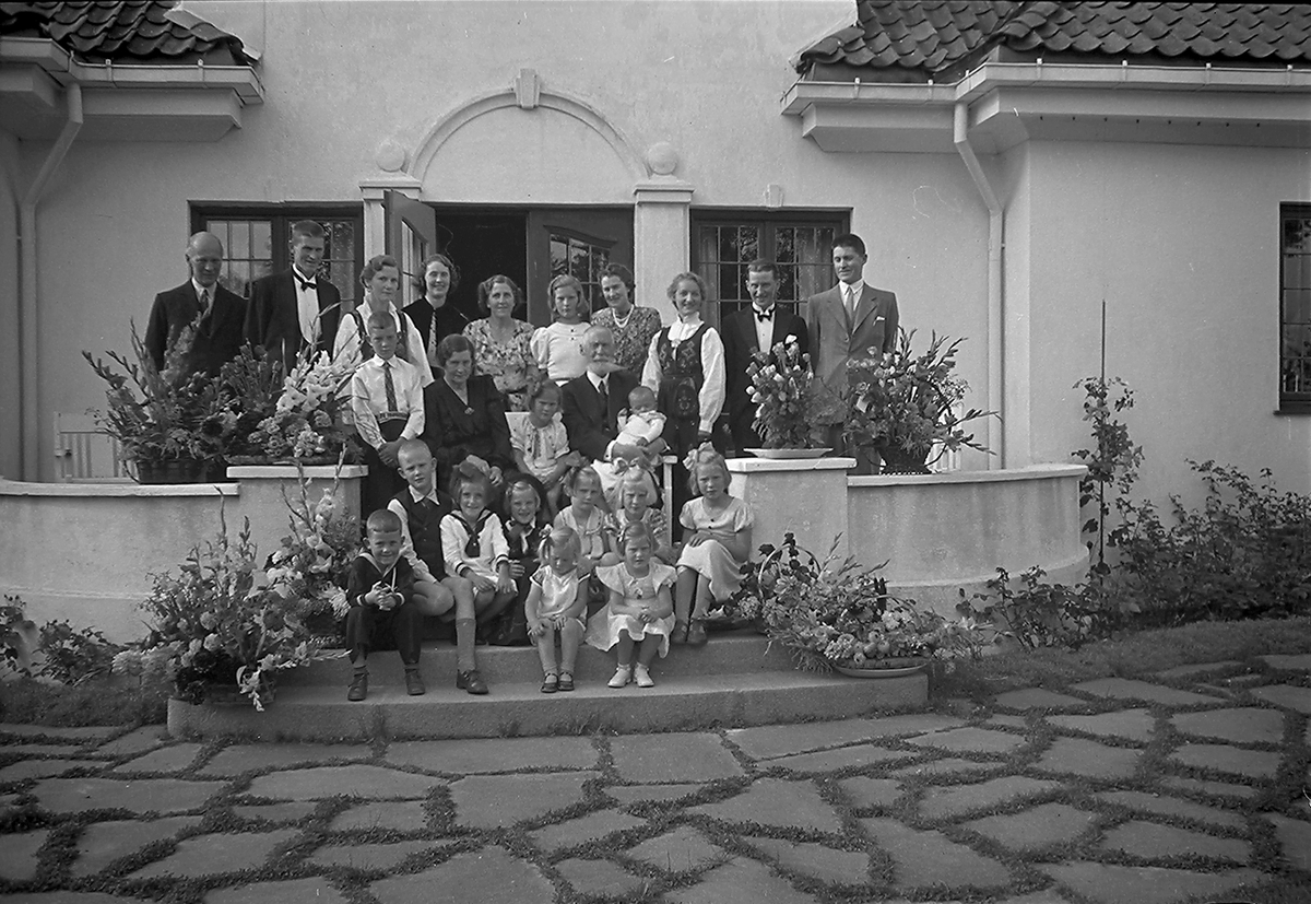 Anders Beer Wilse, Prot: protokoll finnes ikke Register: Jahnsen dir Leica Konv: Dir Jansen 70 års dag