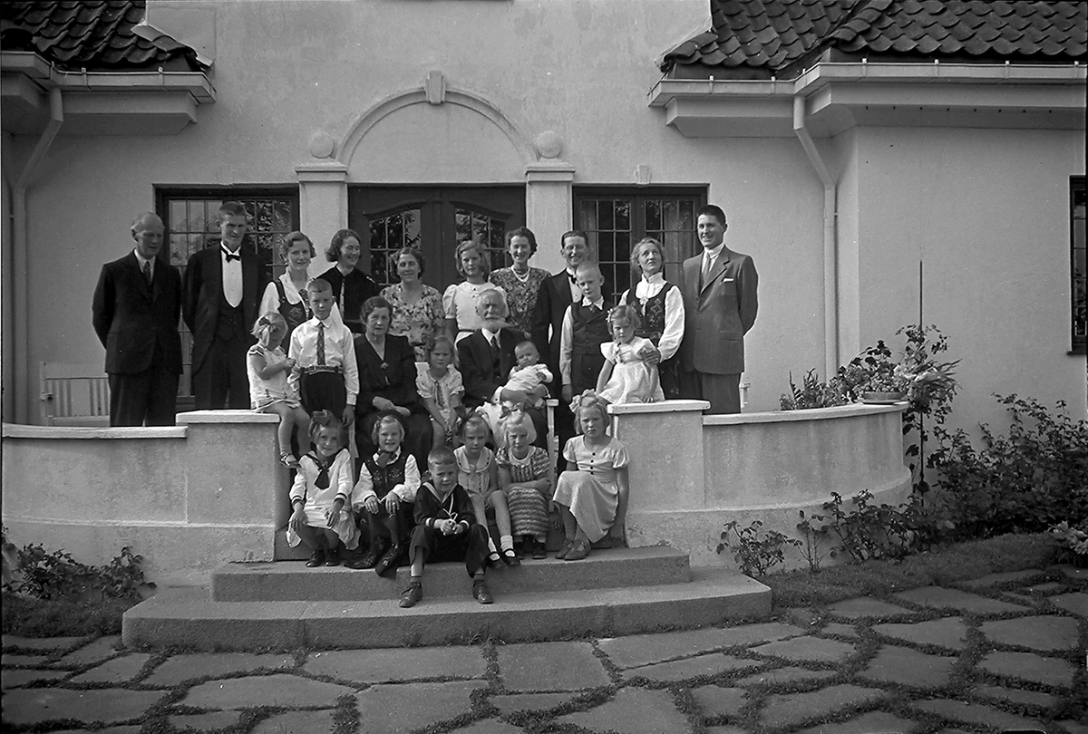 Anders Beer Wilse, Prot: protokoll finnes ikke Register: Jahnsen dir Leica Konv: Dir Jansen 70 års dag