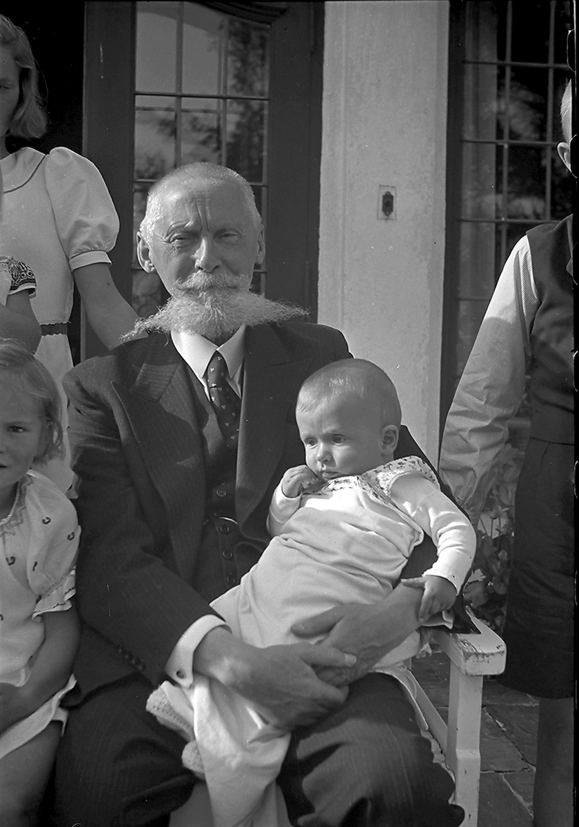 Anders Beer Wilse, Prot: protokoll finnes ikke Register: Jahnsen dir Leica Konv: Dir Jansen 70 års dag