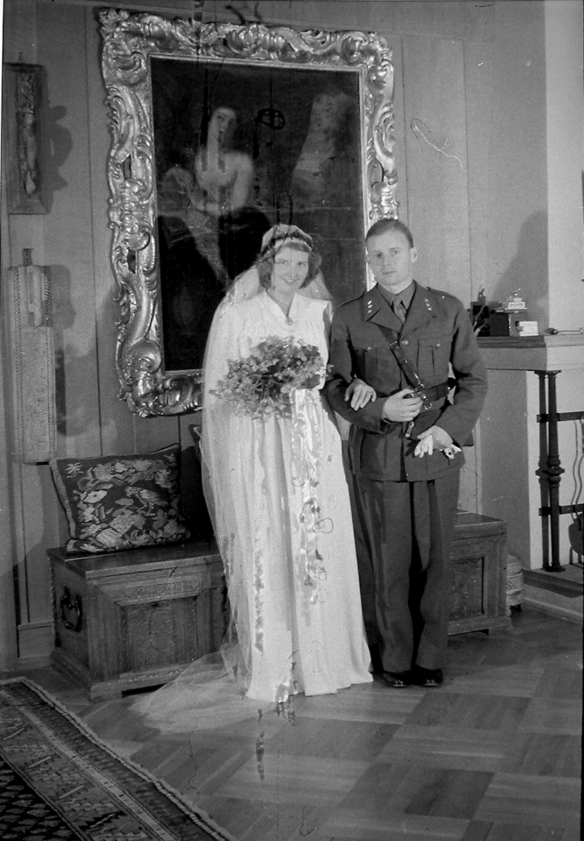 Anders Beer Wilse, Prot: protokoll finnes ikke Register: Qvale fru Leica 1946