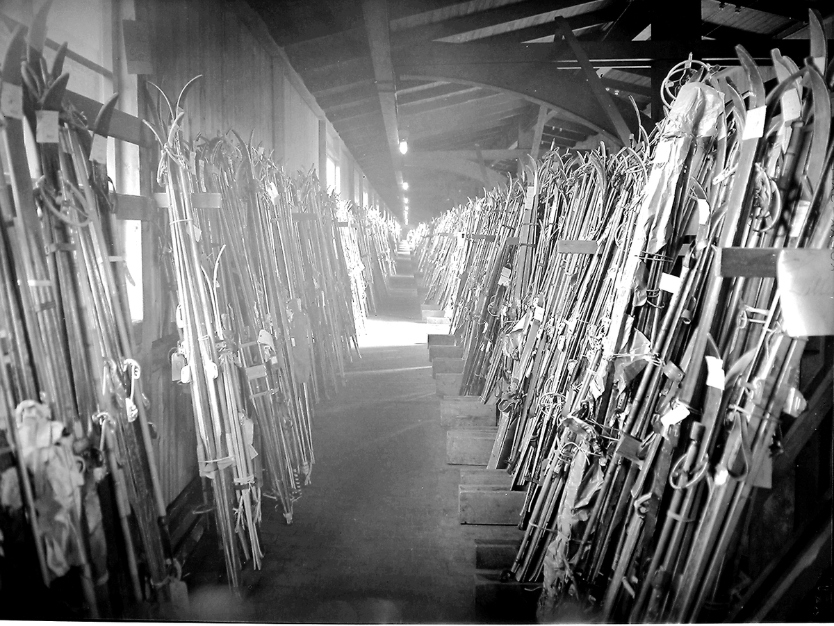Anders Beer Wilse, Prot: protokoll finnes ikke Register: Statsbanene utlev.ski melkevogn tapping nødtraktor 12/4-48