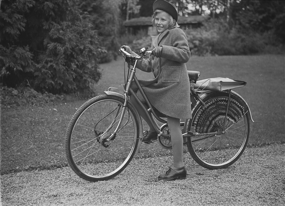 Anders Beer Wilse, Prot: Med Cykler Astrid alene