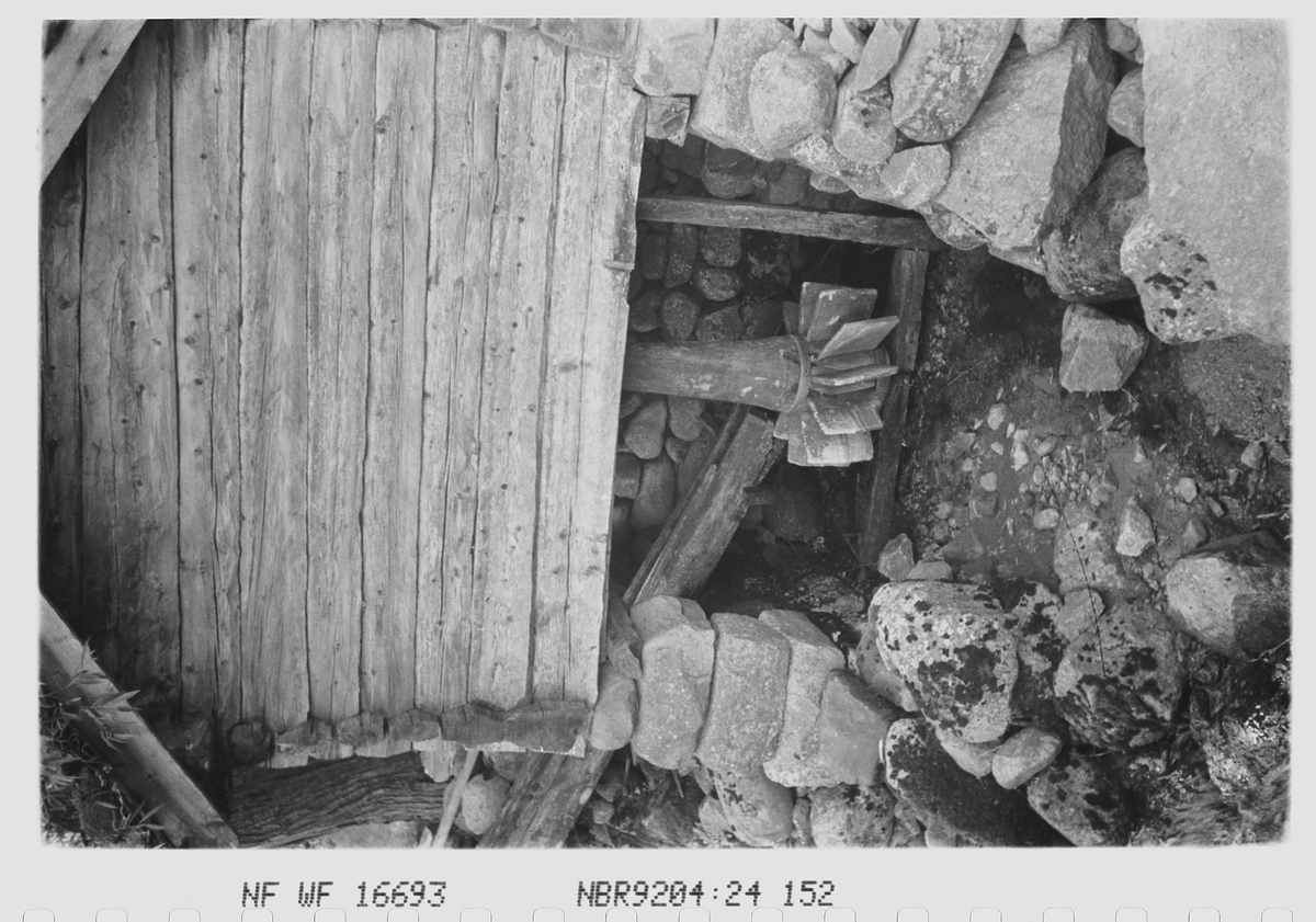 Anders Beer Wilse, Prot: Setesdalskone Kvernhus. (feil i prot)