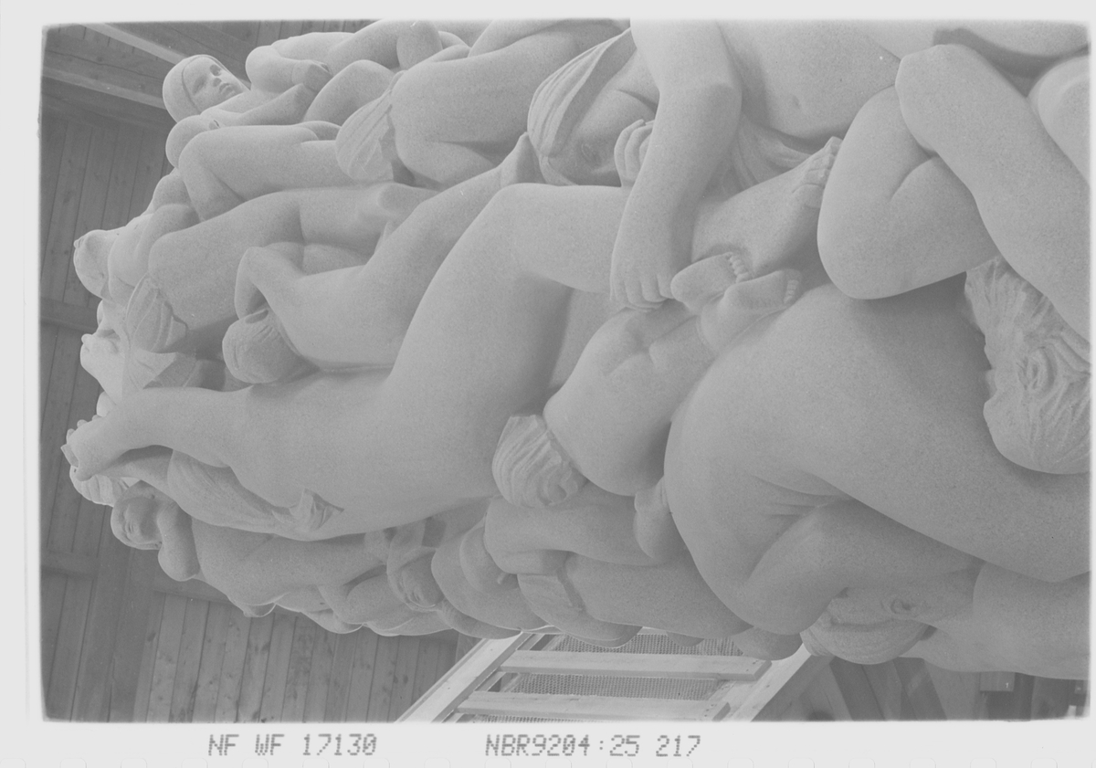 Anders Beer Wilse, Prot: Vigeland. Monolitten. detaljer