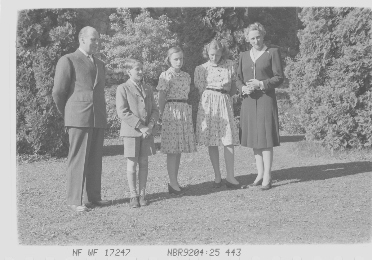 Anders Beer Wilse, prot: Kronprinsfam. Skaugum mai 1946