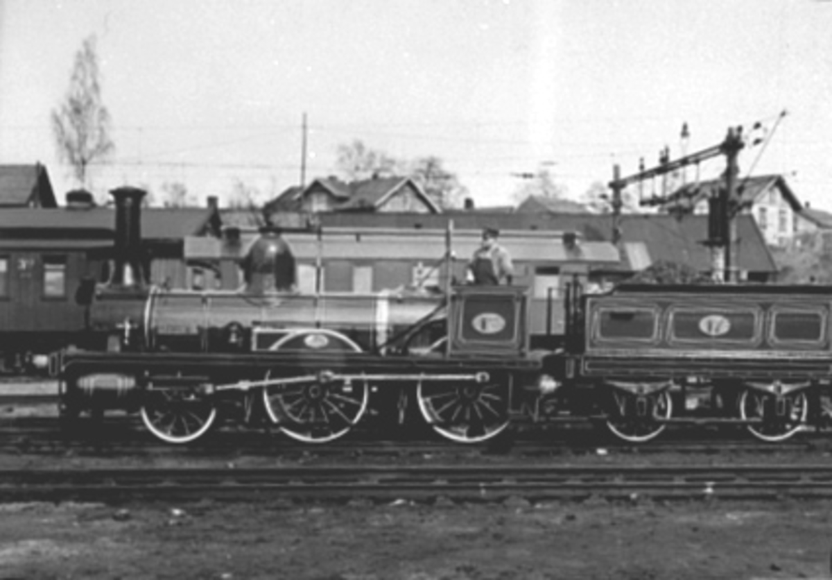 Anno Domkirkeodden, HAMAR STASJON, LOKOMOTIVET CAROLINE NR. 17, RESTAURERT