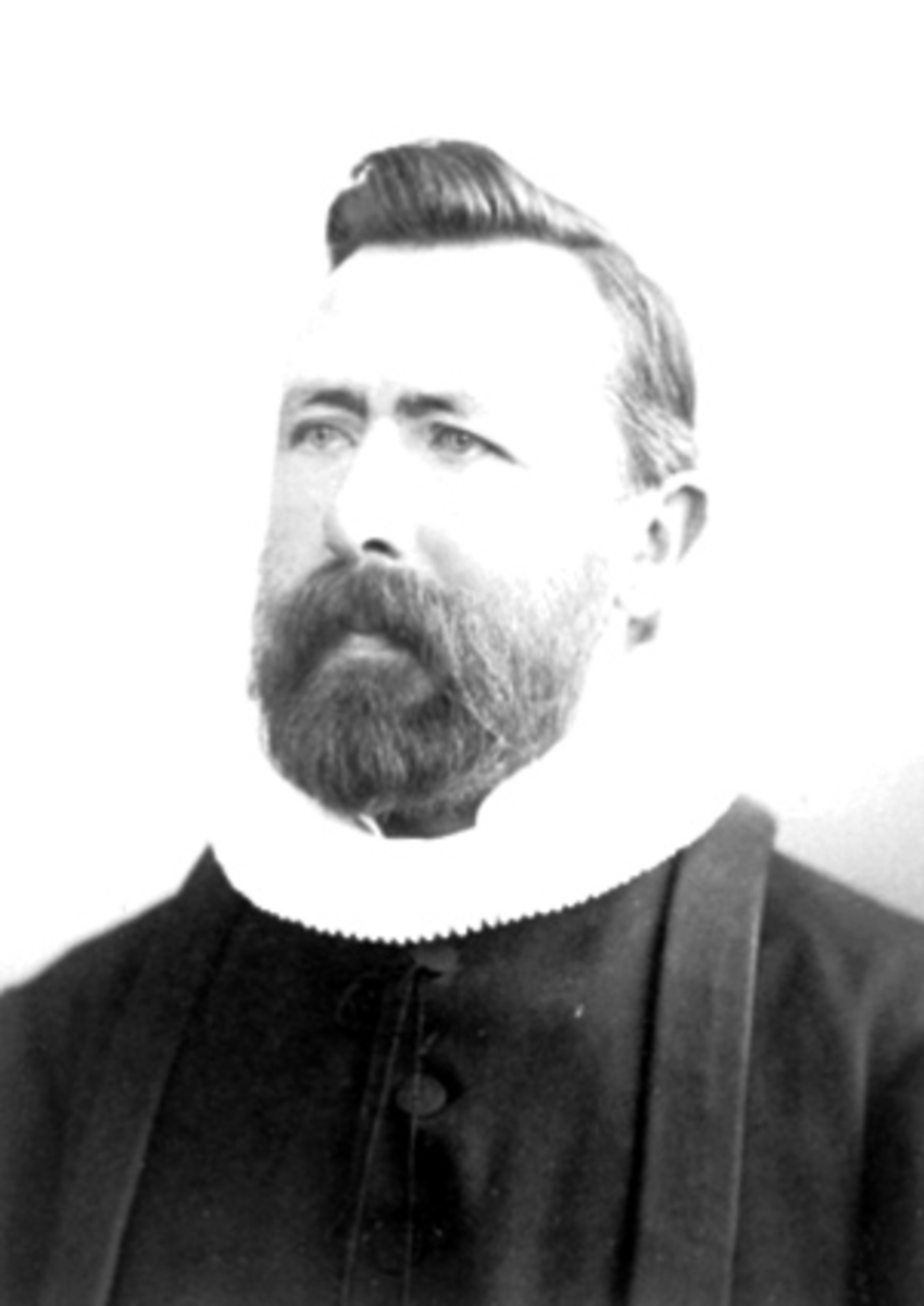 Anno Domkirkeodden, Portrett av stiftsprost Hans Emil Erichsen. Amatørfotograf.
