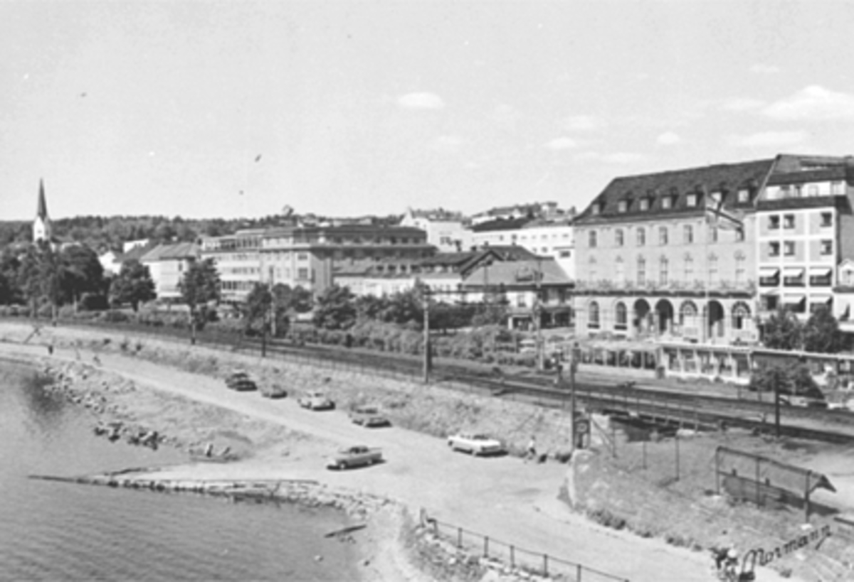 Anno Domkirkeodden, HAMARBUKTA, STRANDPROMENADEN, BILER, STRANDGATEPARKEN MED VICTORIAHAGEN