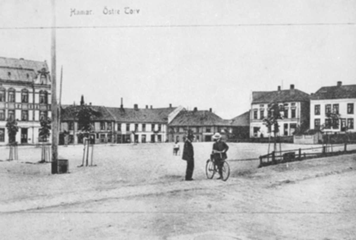 Anno Domkirkeodden, BEBYGGELSEN RUNDT ØSTRE TORG, TORGGATA.