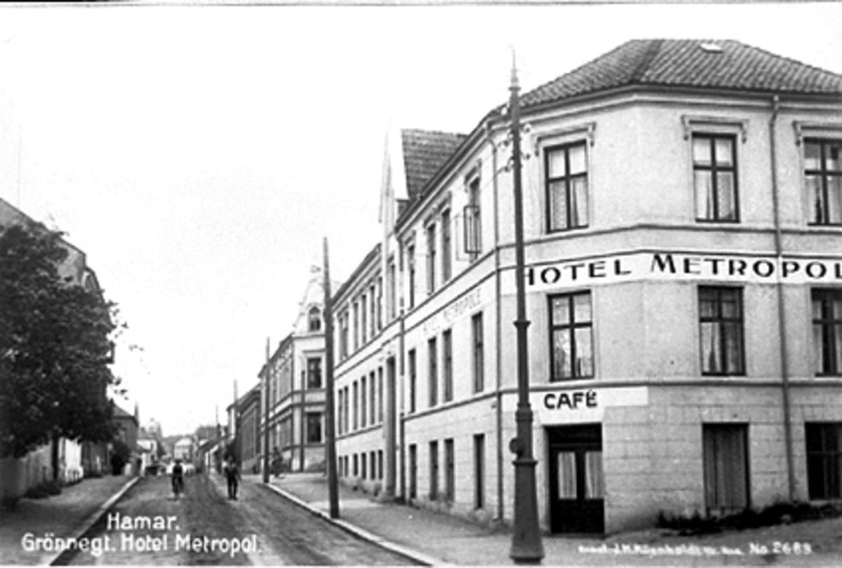 Anno Domkirkeodden, EKSTERIØR HOTEL METROPOL, GRØNNEGATE 1, FOLK. Postkort.