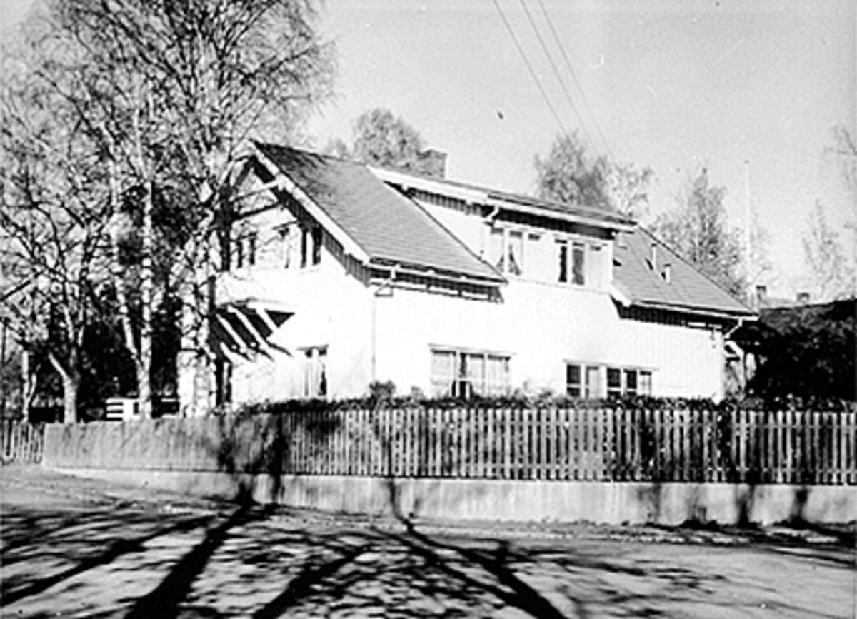 Anno Domkirkeodden, EKSTERIØR GRØNNEGATA 143, SANGENVEGEN/GRØNNEGATA.