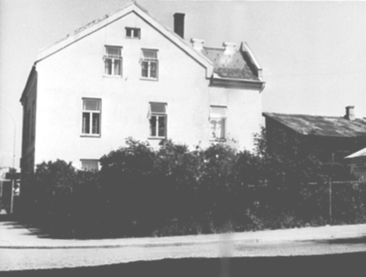 Anno Domkirkeodden, EKSTERIØR, RØHNEGÅRDEN, VANGSVEGEN/SVERDRUPSGATE.