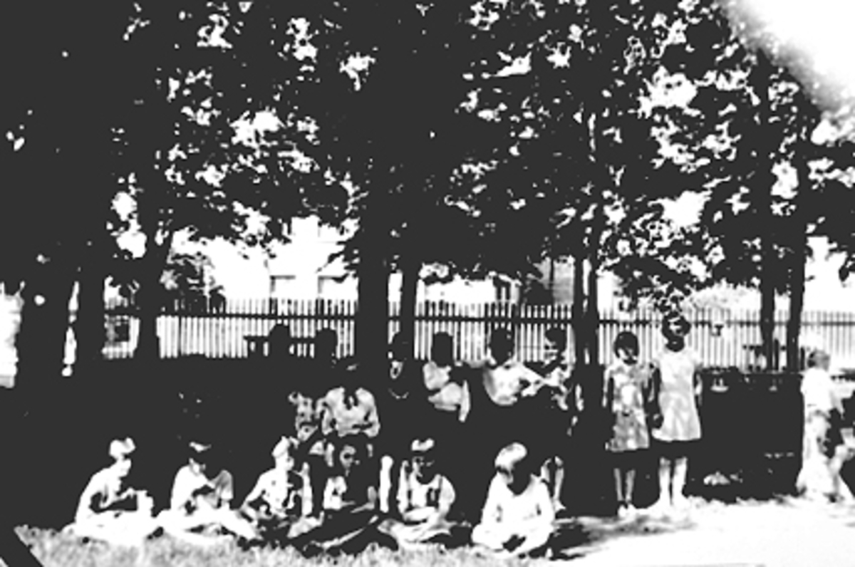Anno Domkirkeodden, GRUPPE 23 SKOLEELEVER, KLASSE 1 C PÅ PLENEN VED PIKESKOLEN, HOLSETGATA 22