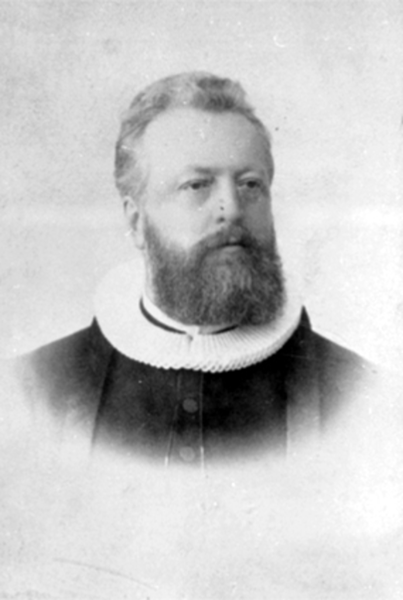 Anno Domkirkeodden, PORTRETT PREST ANTON CHR. HALL.