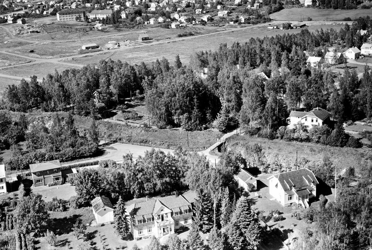 Widerøes Flyveselskap A/S, FLYFOTO, BISPEGT. /NORDVIKVEGEN M/BISPEBRUA, SORENSKRIVERGÅRD SØR