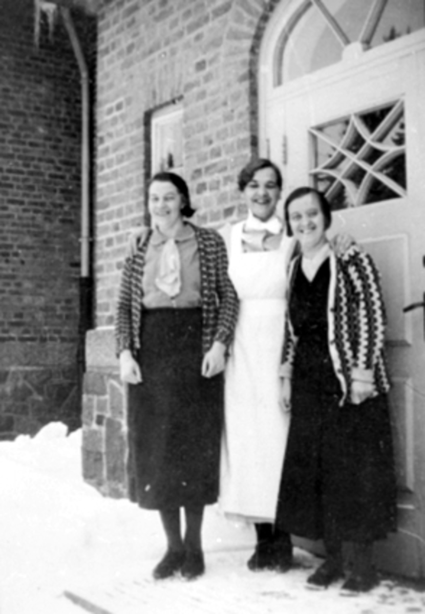 Anno Domkirkeodden, GR:3, DAGNY ELLINGSEN, BETANIENSØSTER, 2 PASIENTER, GAUSTAD SYKEHUS