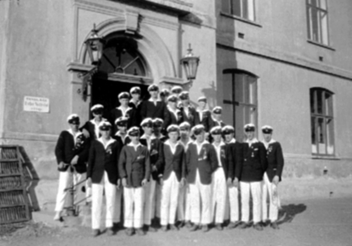 Anno Domkirkeodden, Hamar ungdomskorps 1927-1928. uniformer.