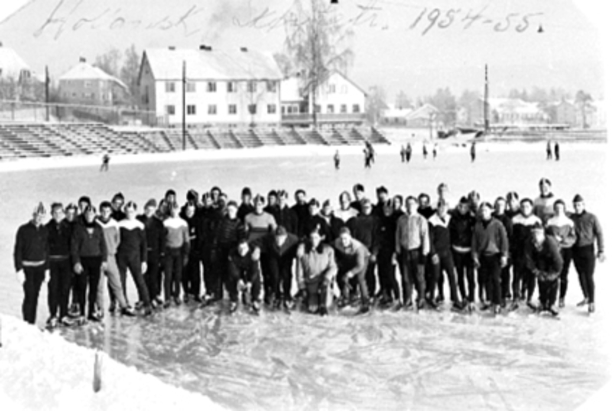 Anno Domkirkeodden, STOR GRUPPE HOLLANDSEK SKØYTELØPERE, TRENER, HAMAR STADION
