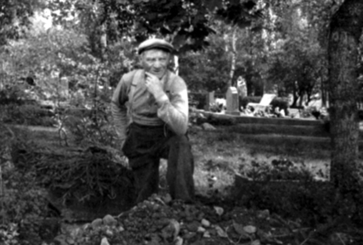 Anno Domkirkeodden, Kristian Syversen, kirkegårdsgraver, Hamar kirkegård, bodde på Ankerløkka.