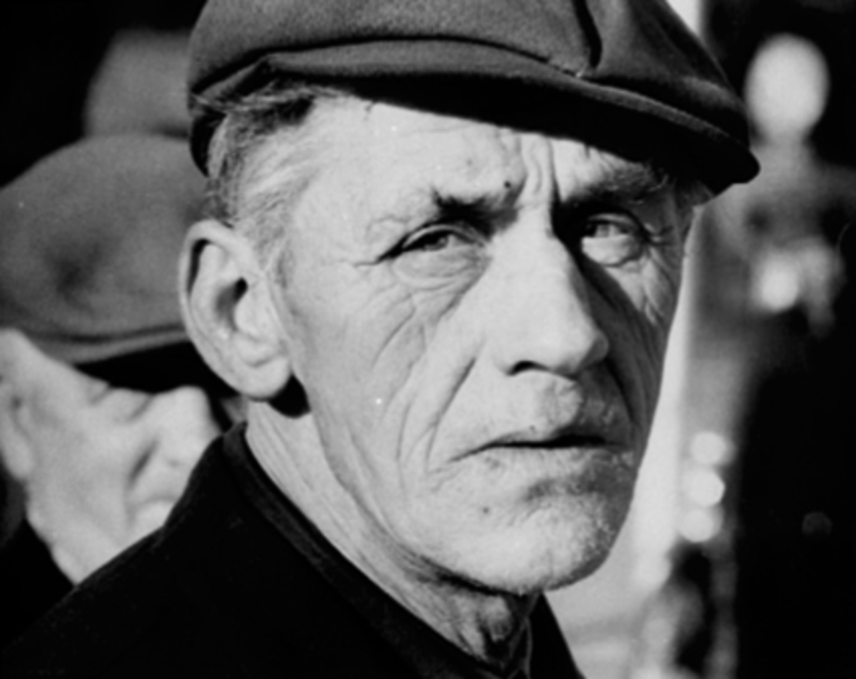 Anno Domkirkeodden, Gunnar Olsen " Lange London" født 1901-1968. Han var en byorginal og hadde 10 søsken. Sønn av Lars Olsen og Ingeborg Andersdatter.