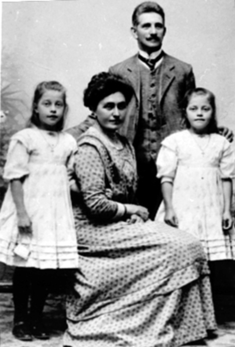 Anno Domkirkeodden, Gruppe 4, familien Gaalaas, Aslaug, Agnethe, Nils, Sigrid. Fra Gaalaas nedre i Furnes i Ringsaker.
