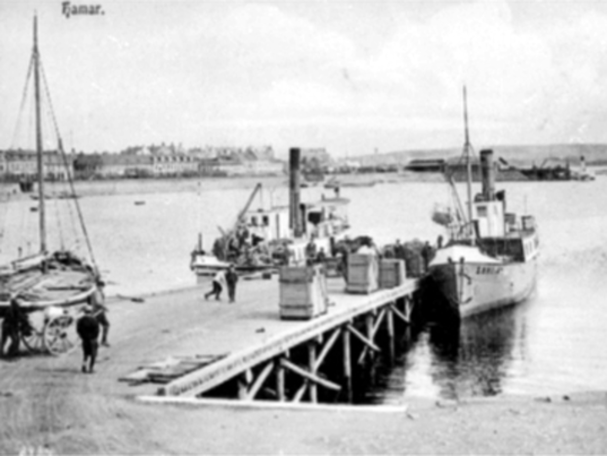 Anno Domkirkeodden, BÅTHAVNA, HAMAR BRYGGE, D. S. SKREIA, FRAKTEBÅT, JAKT, FOLKPostkort.