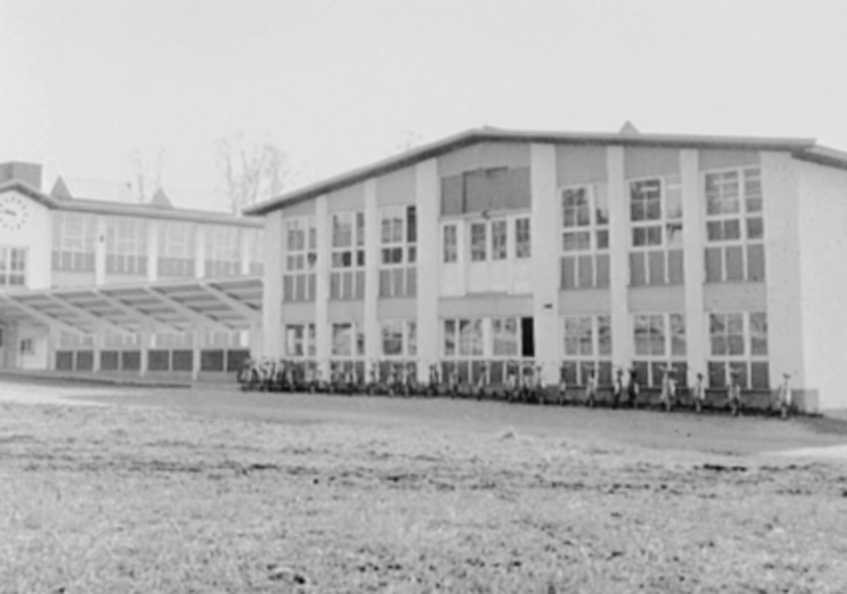 Anno Domkirkeodden, EKSTERIØR HEDMARK FYLKESYRKESKOLE, ANKERSKOGEN VIDREGÅENDE SKOLE, RINGGATA 161
