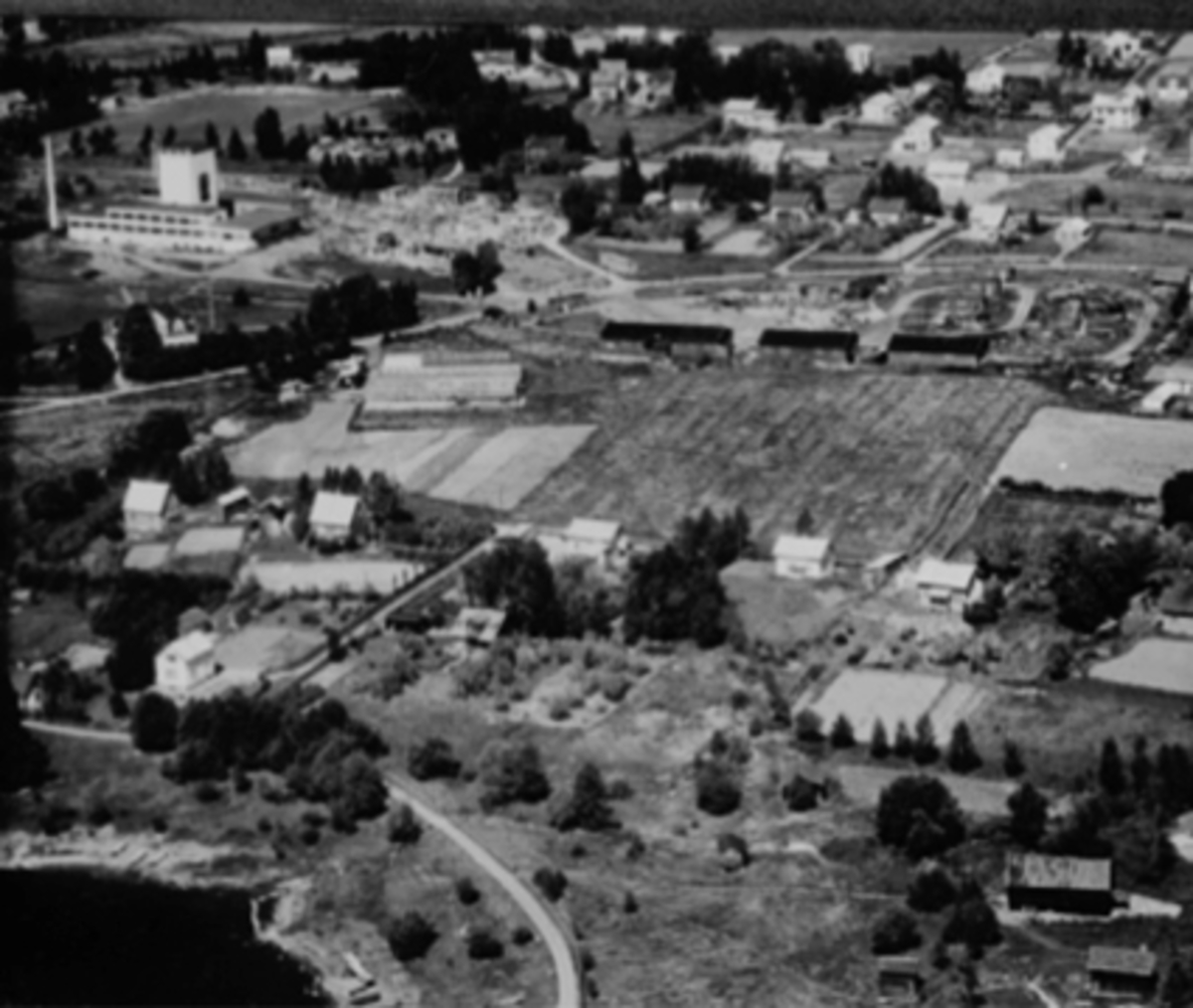 Anno Domkirkeodden, FLYFOTO ROSENLUNDVIKA, STORHAMAR, STRANDVEGEN, TYSKERBRAKKER,